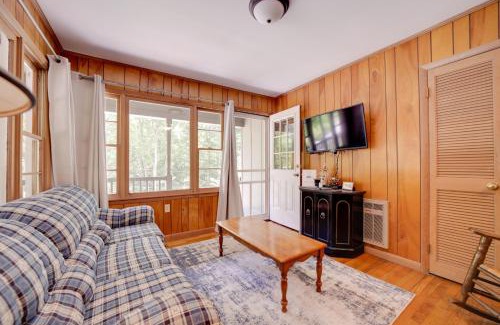 Bryson City House | Dog-Friendly Cottage with Deck in National Forest!