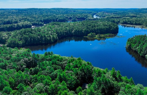 Lake Arrowhead House | Dog-friendly cottage with lake access, EV charging, firepit, & washer/dryer