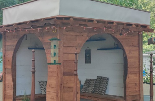Harrison Cottage | Dog friendly cozy red cottage near lakes and trails