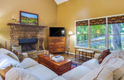 Dahlonega House | Dog-Friendly Dahlonega Home with Private Fire Pit!