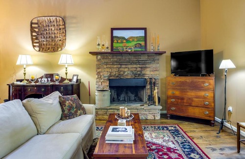 Dahlonega House | Dog-Friendly Dahlonega Home with Private Fire Pit!