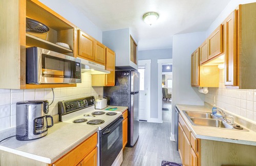 Dayton House | Dog-Friendly Dayton Home: 1 Mi to Downtown!