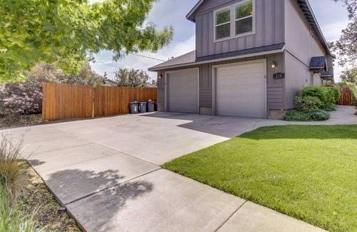 Larkspur House | Dog-friendly duplex with balcony, patio & grills- one mile to downtown