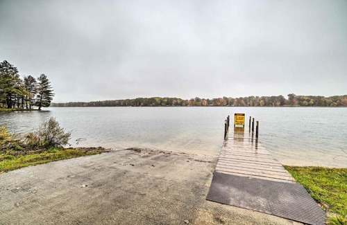 Harrison House | Dog-Friendly Harrison Retreat with Grill and Fire Pit!