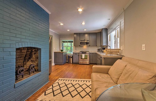 Hendersonville House | Dog-Friendly Home: 1 Mi to Downtown Hendersonville