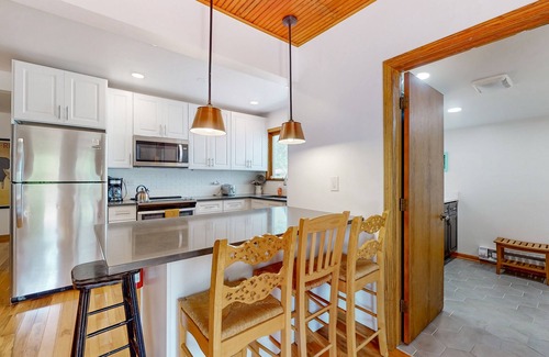Mill Creek House | Dog-friendly home in the perfect location with enclosed yard, streaming, & W/D