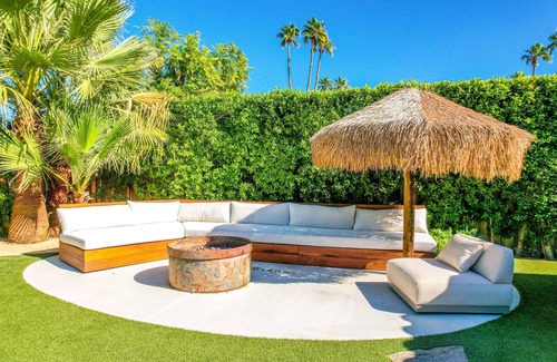 Araby Commons House | Dog-friendly home with heated pool, spa, mountain view & gorgeous garden