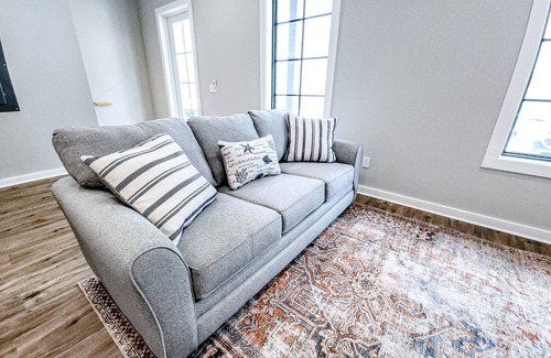 Port St. Joe House | Dog-friendly home with two full kitchens, balcony, AC, washers & dryers