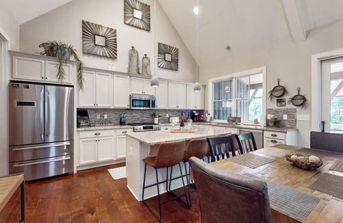 Bear Lake Reserve House | Dog-Friendly Home w/Firepit, Shared Pools/Hot Tubs, & Lake/Golf/Boat Access