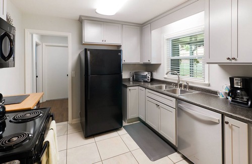 Rossville House | Dog-friendly home with a washer/dryer, backyard, central AC - near attractions
