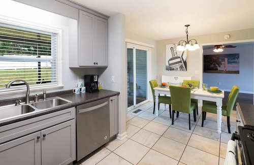 Rossville House | Dog-friendly home with a washer/dryer, backyard, central AC - near attractions