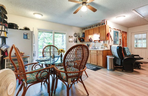Kingston Cabin | Dog-Friendly Kingston Cabin w/Wraparound Deck!