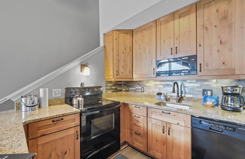 Charlevoix Condo | Dog Friendly | Loft Style | Downtown Charlevoix | Indoor/Outdoor Pool