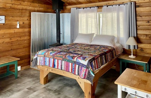Mazama Apartment | Dog Friendly-Lost River Studio Cabin #4