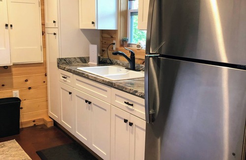 Scaly Mountain Cabin | Dog-friendly, Mountain views, Starlink internet, 8.5 miles to Highlands