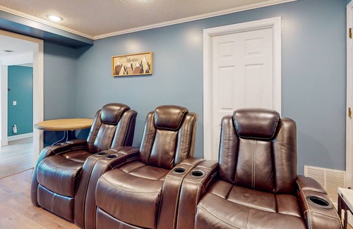 Walnut Mountain Cabin | Dog-friendly mountain view home with, game room, decks, & pool access
