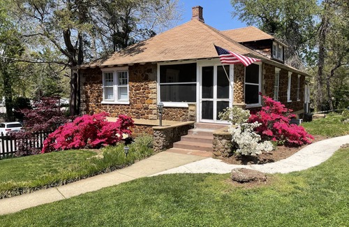 Annapolis House | Dog friendly! Next to Navy Stadium and DTA Shuttle!