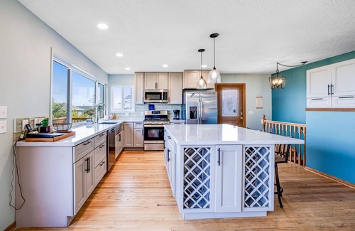 Cape Meares Apartment | Dog-friendly, oceanview home - one block to beach
