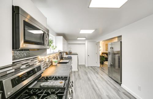 Education Hill Apartment | Dog-Friendly Redmond Area Home with Fenced Yard!