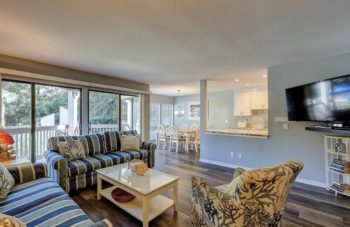 Sea Pines Condo | Dog Friendly 2BR Villa in Sea Pines – Walk to Harbour Town & Beach