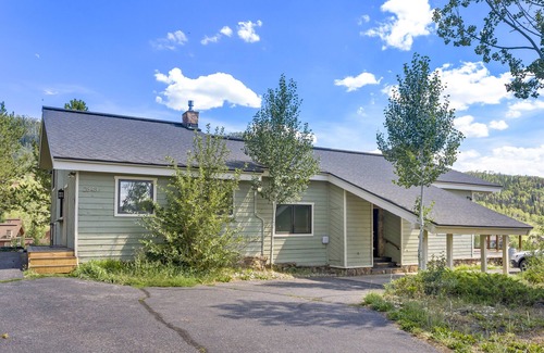 Steamboat Springs House | Dog Friendly, Private Mountain Getaway, views of gondola and lots of open space