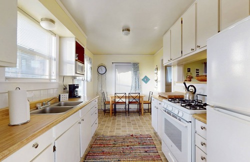 Elk House | Dog-friendly waterfront home with full kitchen & WiFi - near the beach