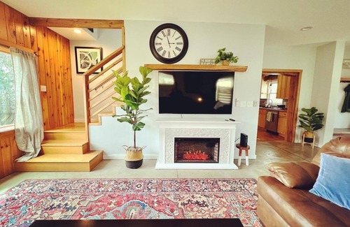 Mills River House | Dog Friendly🐶Close to Sierra Nevada/Biltmore, Between Asheville, Hville, Brevard