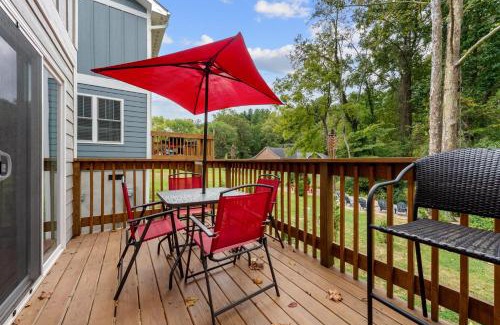 Asheville House | Dogwood Sweetgum Buyout by AvantStay 2 Home Buyout Sleeps 16