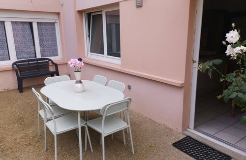 Dole Apartment | Dole le Comté furnished rental 70 m² wifi parking terrace patio near center