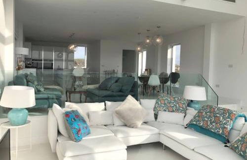 Ballyconneely House | Doleen Quay House