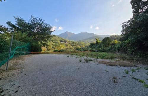 Mungyeong House | Dolmadang Cheongsu Pension