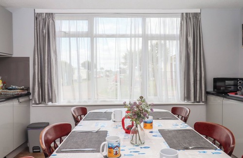 Dawlish Warren Cottage | DOLPHIN CHALET, pet friendly in Dawlish Warren