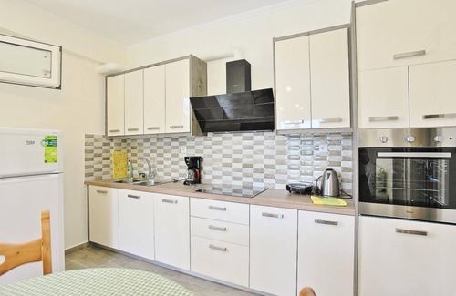 Katsimatika House | Dolphin House Large Private Pool Walk to Beach Sea Views A C Wifi Car Not Required - 557