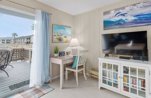 Harbor Oaks Condo | Dolphins Den - Boat Slip and Water View ~ Cove