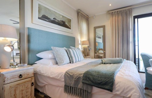 Wilderness Beach Apartment | Dolphinvilla Seaview Apartments 3 Bedroom