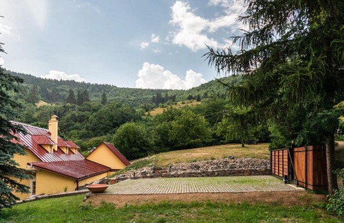 Banska Stiavnica House | Domčok na Slnečnom Kopci