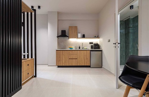 Agia Marina Apartment | Dom Azure Elegant Studio 2