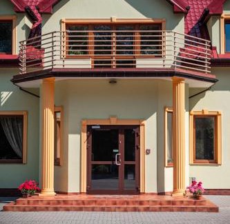 gmina Sianow House | Dom Gościnny Liść Dębu