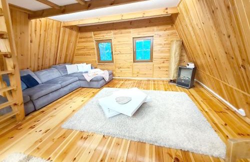 Lutomiersk House | DOM LAS - natura, relaks, jacuzzi.
