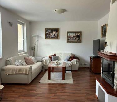Sever House | Dom pri Veži
