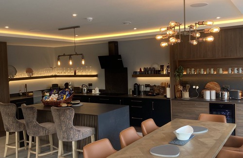 Killarney House | Domain luxury accommodation, 5 mins walk to centrenKillarney , co Kerry