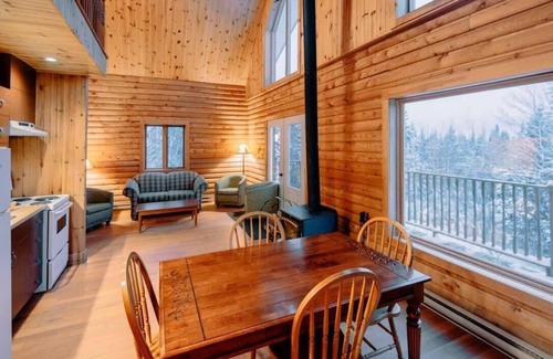 Saint-Paul-de-Montminy Ski Chalet | Domaine Appalaches 70 Incredible view and spa