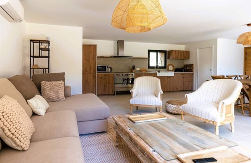 San-Gavino-di-Carbini House | Domaine de Gialla Bergerie I Pini, 2 pers, piscine chauffée, 10 mn plage