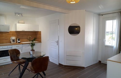 Rue Apartment | Domaine de L'ermitage Gîte les Saules