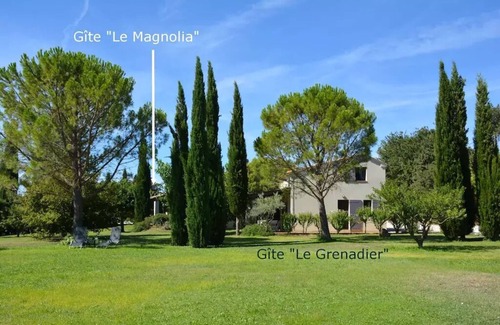 L'Isle-sur-la-Sorgue House | Domaine de Samango-Magnolia- 2 Gites with large swimming pool, Luberon views
