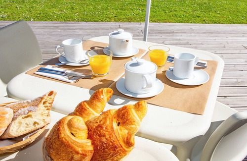 Roz-sur-Couesnon Apartment | Domaine du Mont 2P4 - One Bedroom Apartment, Sleeps 4