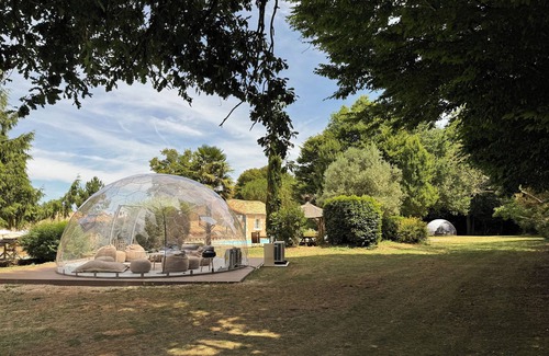 Chey House | Domaine Lucienne. An exceptional property with domes and pickleball court.