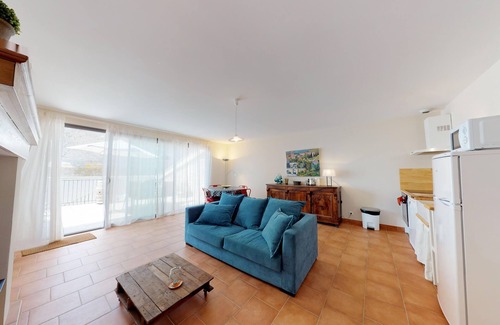 Fabrezan Apartment | Domaine Paul Huc, upscale apartment in the heart of Corbières