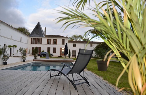 Sainte Gemme Cottage | Domaine privatisé LA FROMIGERE - 36 rooms and 84 beds - Swimming pool
