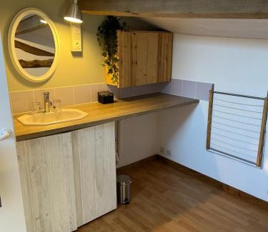 Fomperron Apartment | Domaine Rocheux